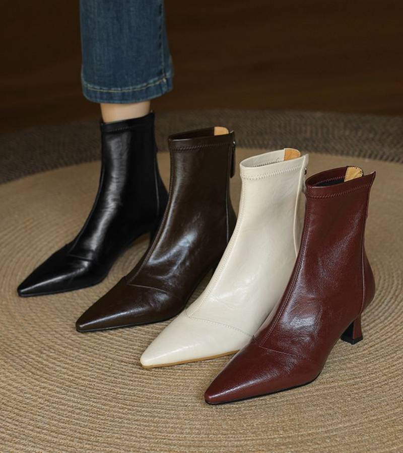 Fulvia | Minimal Leather Ankle Boots with Medium Heel