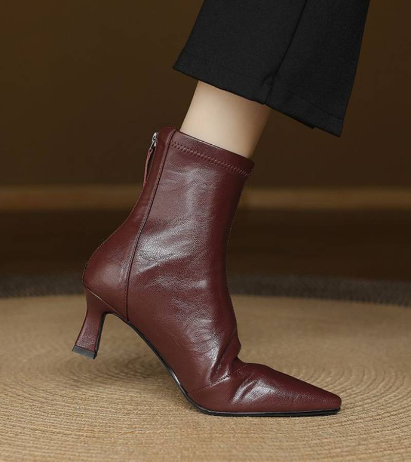 Fulvia | Minimal Leather Ankle Boots with Medium Heel