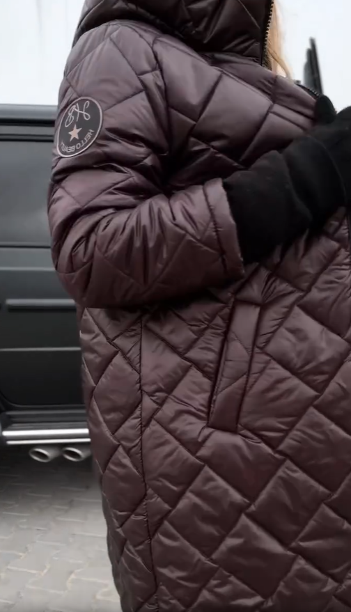 Elegant Quilted Down Jacket with Hood - View 10.0 | Avenly London